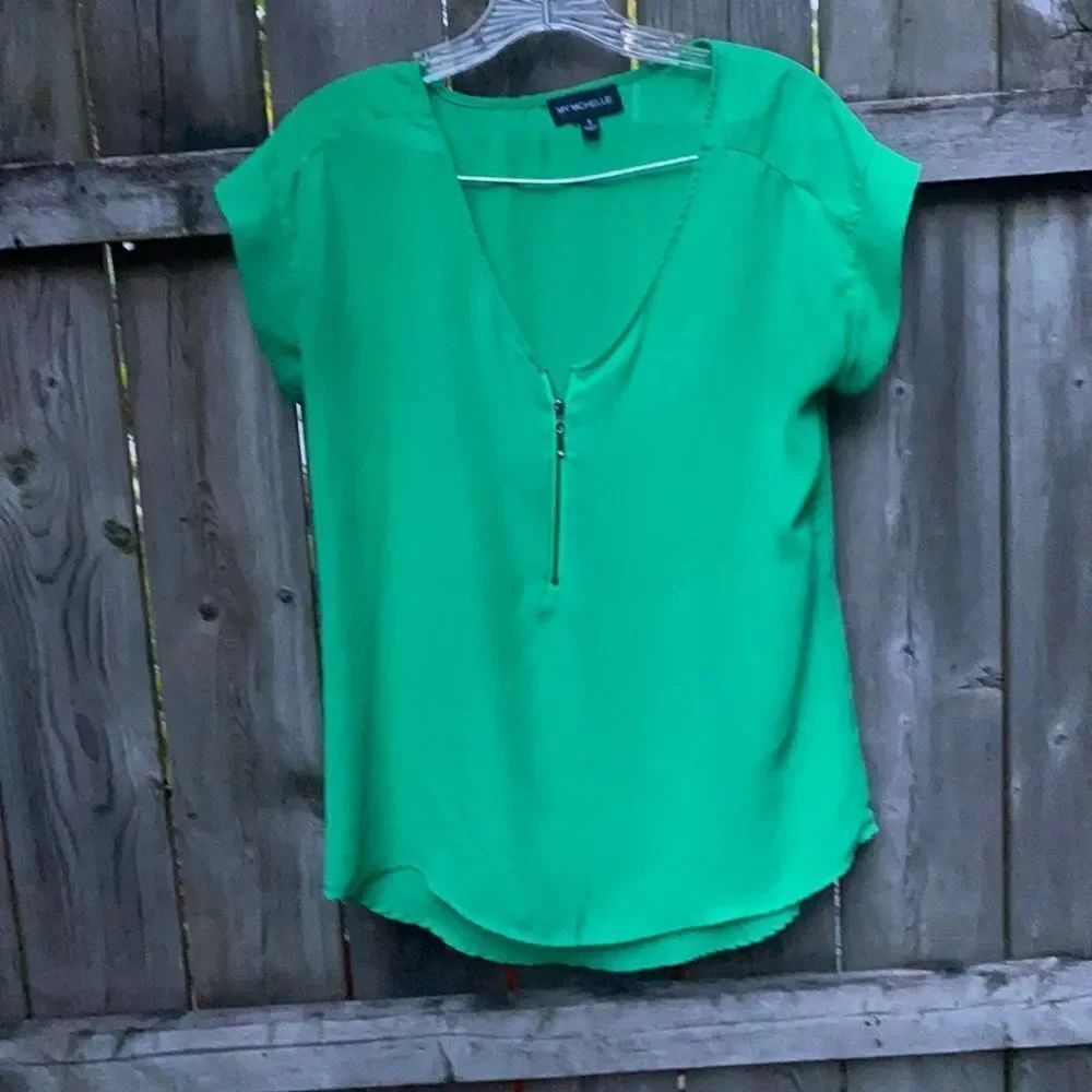My Michelle Flowy top sz. S